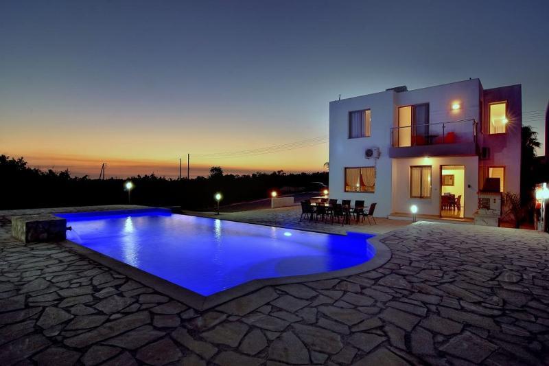 Oniros By Prestige Bookings Peyia Exterior foto